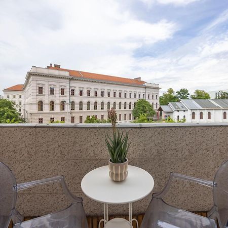 Luxy Central Spacious & Cozy Residence With Balcony Будапеща Екстериор снимка