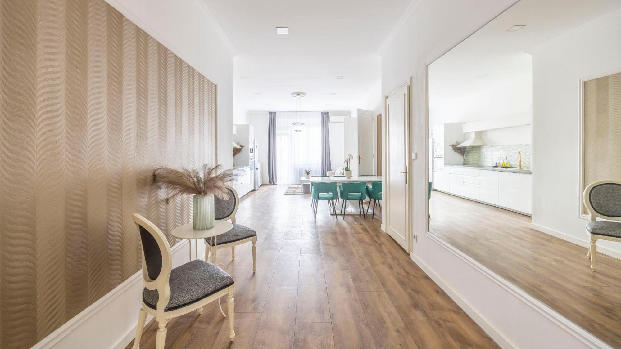 Luxy Central Spacious & Cozy Residence With Balcony Будапеща Екстериор снимка