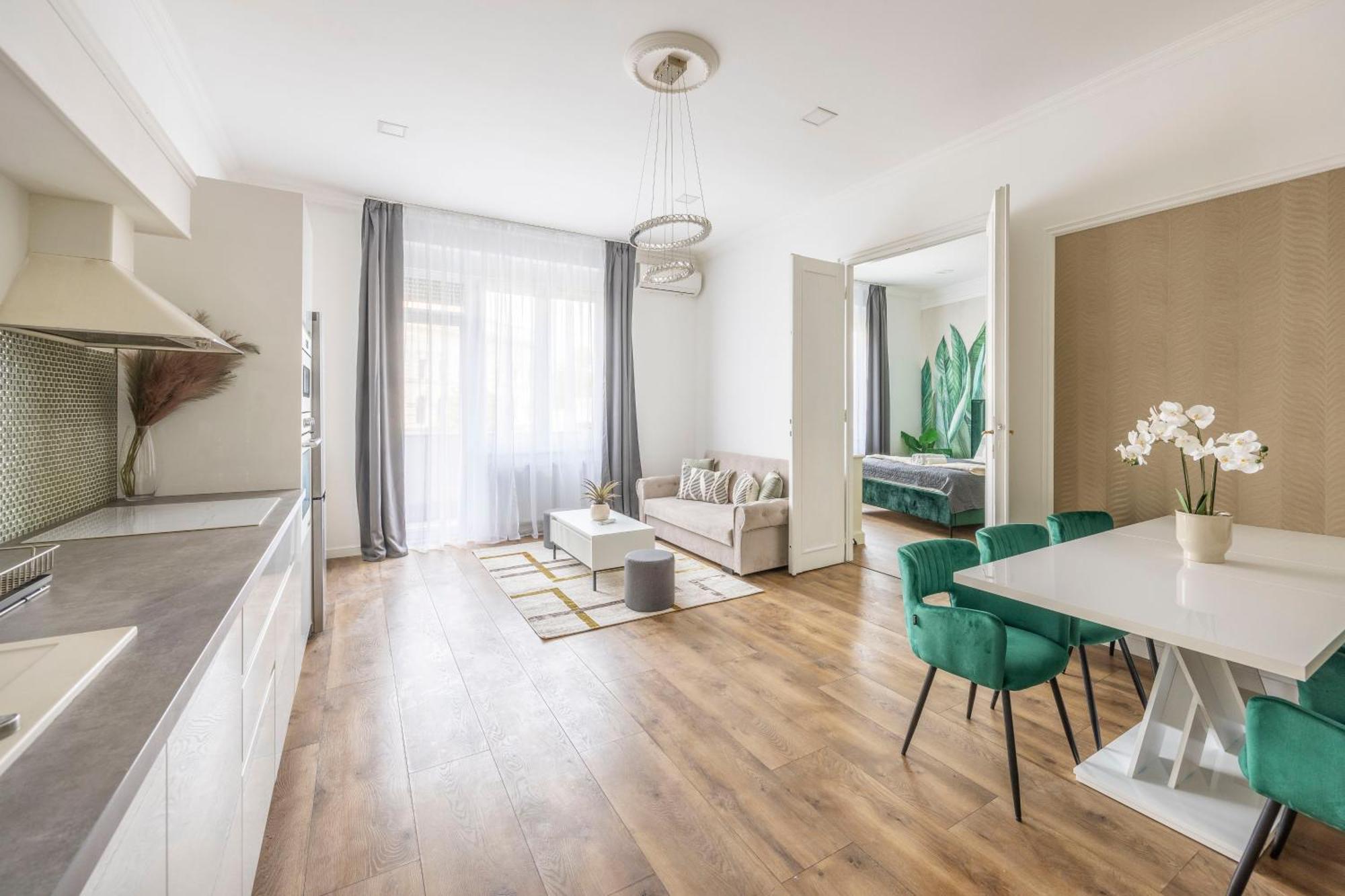 Luxy Central Spacious & Cozy Residence With Balcony Будапеща Екстериор снимка